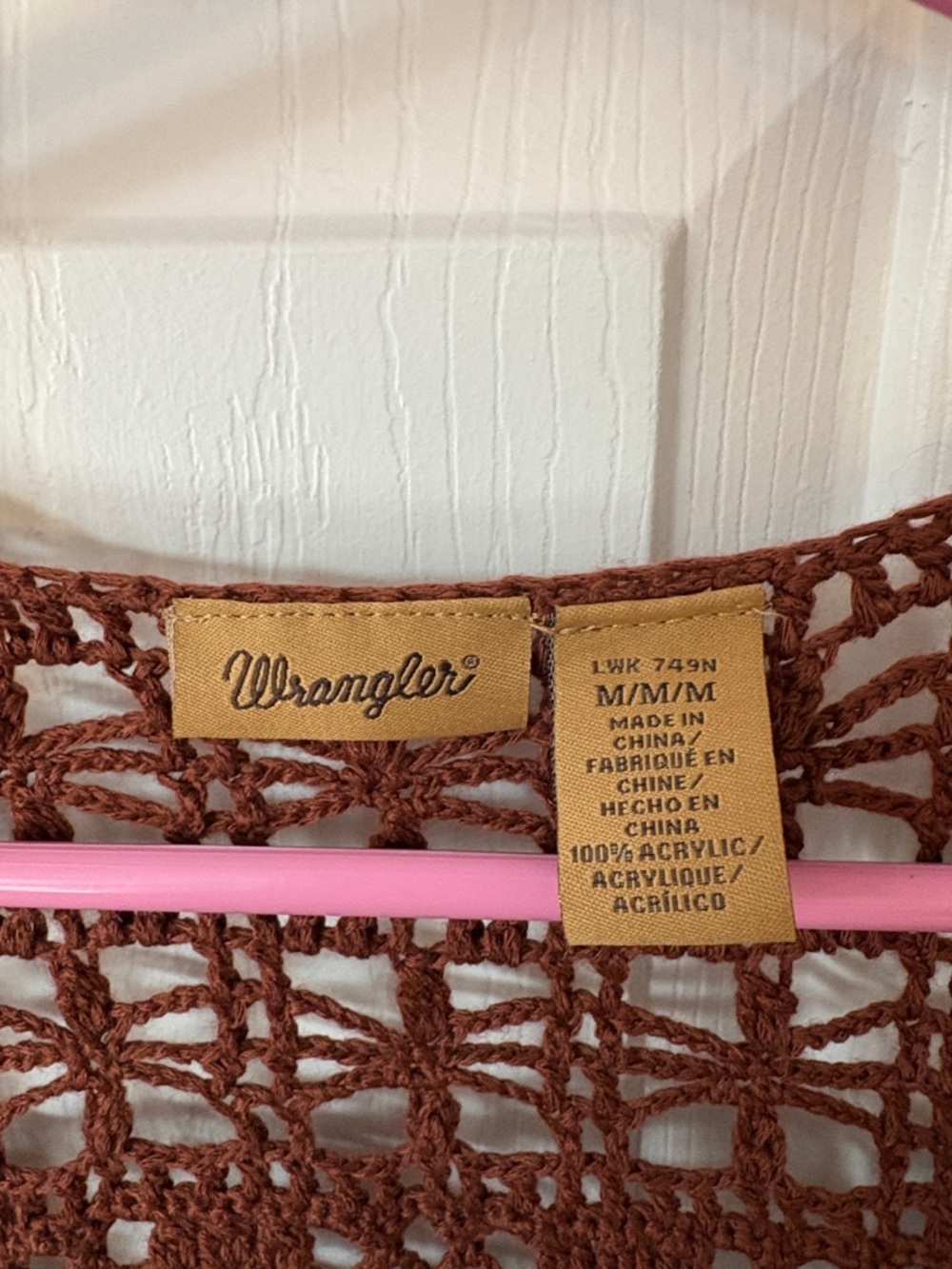 NWOT Beautiful Wrangler Brand Crochet Fringe Open Front Vest in Rich Brown M - Picture 3 of 17